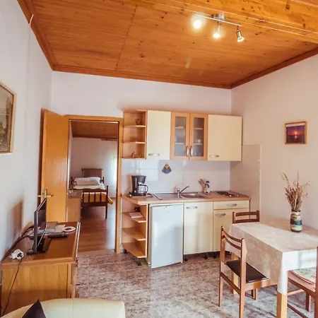 Apartmán With Parking Space Basanija, Umag - 27203 Savudrija
